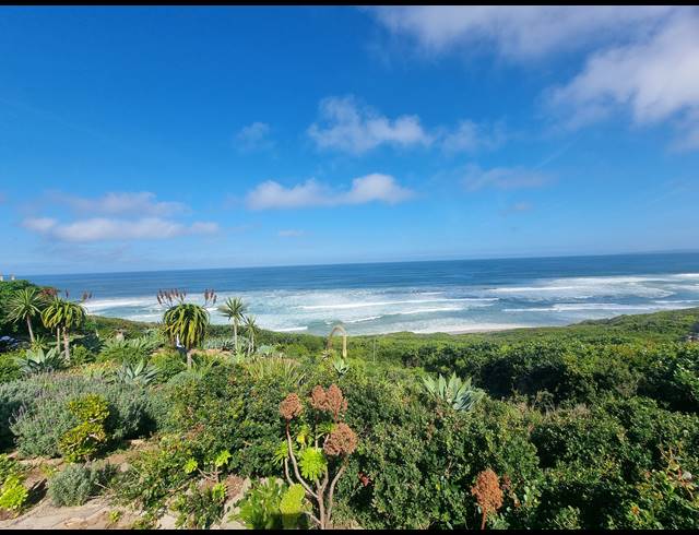 4 BEDROOM FREESTANDING FOR SALE IN DANA BAY